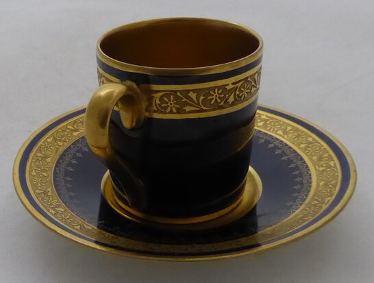 Limoges porselein mini kop en schotel 