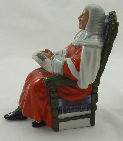 ROYAL DOULTON  SCULPTUUR